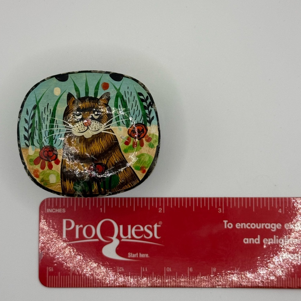 Hand-Painted Cat Decorative Trinket box. Jewelry box. Small. Very adorable. - Picture 2 of 8